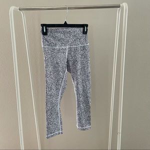 Lululemon cropped patterned leggings